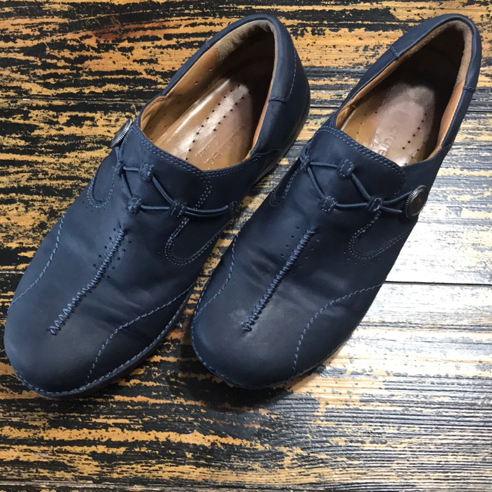 Unstructured Clark’s Un Loop Casual Loafer - image 1